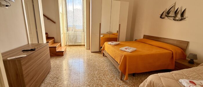 Camera quadrupla familiare con soppalco - B&B Le Camere sul Golfo Gallipoli