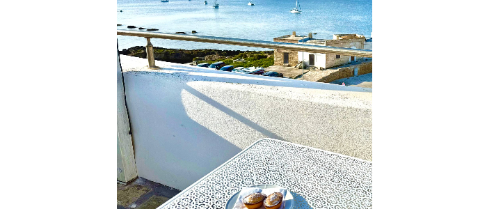 Colazione in terrazza vista mare